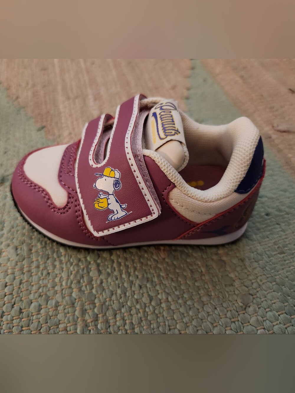 Diadora Kids Purple and White Velcro Sneakers with Snoopy Graphic